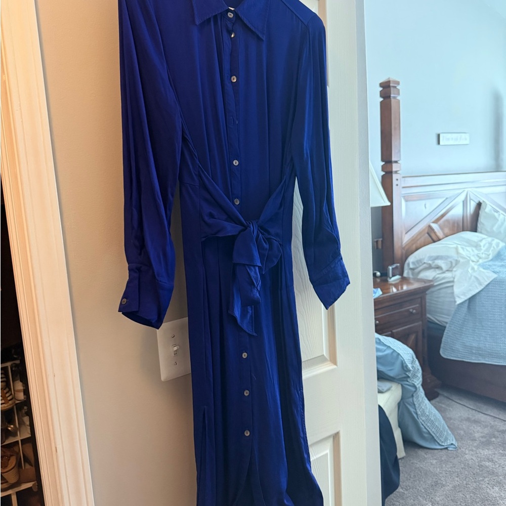 Blue Long Sleeve Collared Dress for Casual Occasions